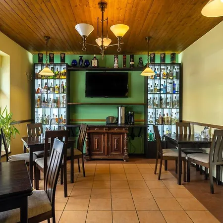Pensión Rodos - Café Praga